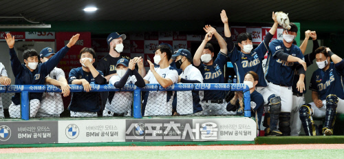 [포토] NC 다이노스, 나이스~ 박민우!