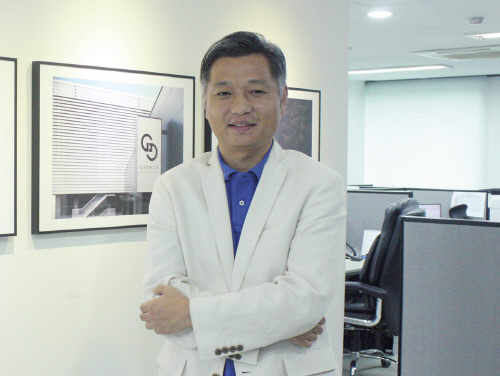 제뉴인카앤파츠(주) 길형용 대표