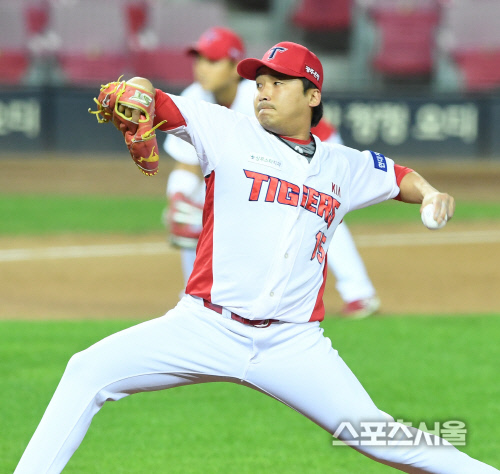 [포토] KIA 이준영, 역투!