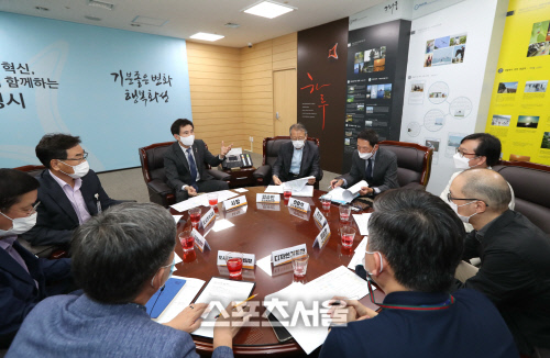 1화성시 총괄계획가 위촉식 및 회의 (1)