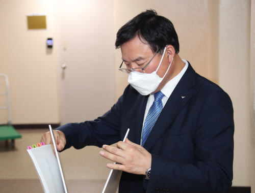 구본환 인천공항공사 사장 해임안 가결...코로나19 시국에 불명예 퇴진