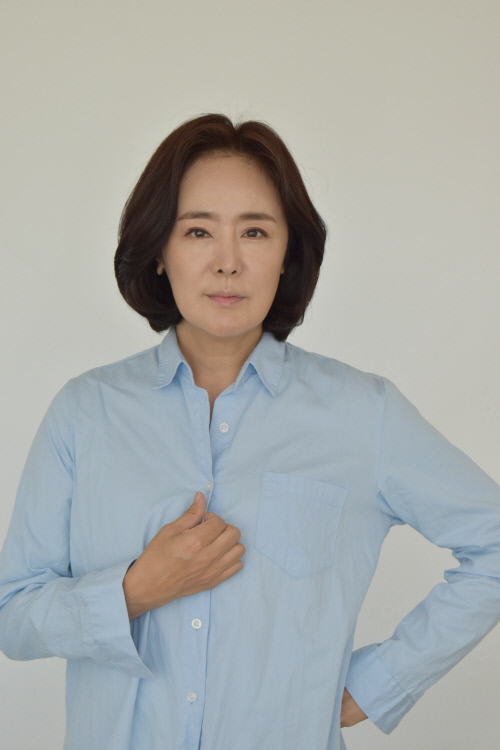 '20세기 작가'가 끝나고 난 뒤...이주화 "없는 계단을 올라가는 느낌이었다"