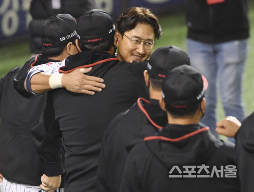 [포토] LG 박용택의 2500 안타, 너무 감사했습니다...