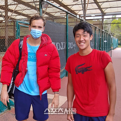 신우빈 메드베데프와 만났다