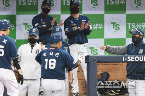 [포토] NC 이동욱 감독, 박석민...최고!