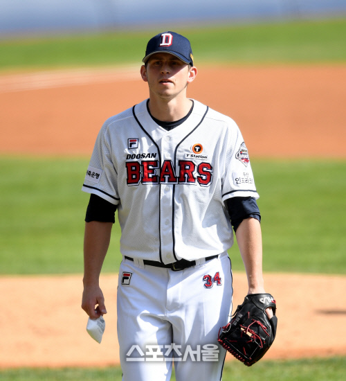 [포토] 플렉센 \'2회 실점 아쉬워\'