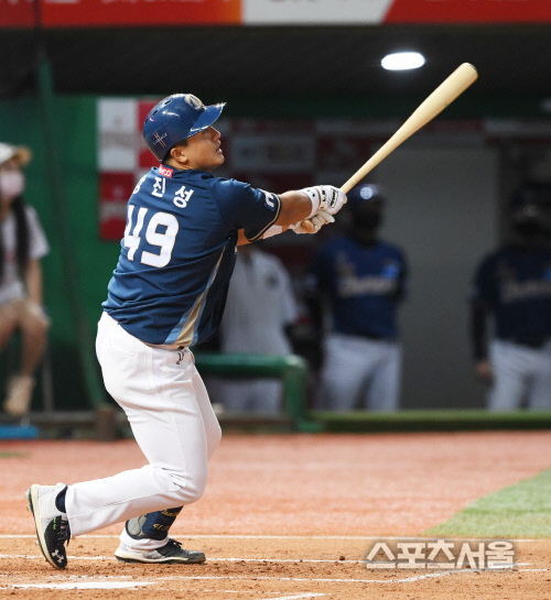 강진성 재도약 기대하는 이동욱 감독 "포인트 찾아가는 모습"[SS현장]