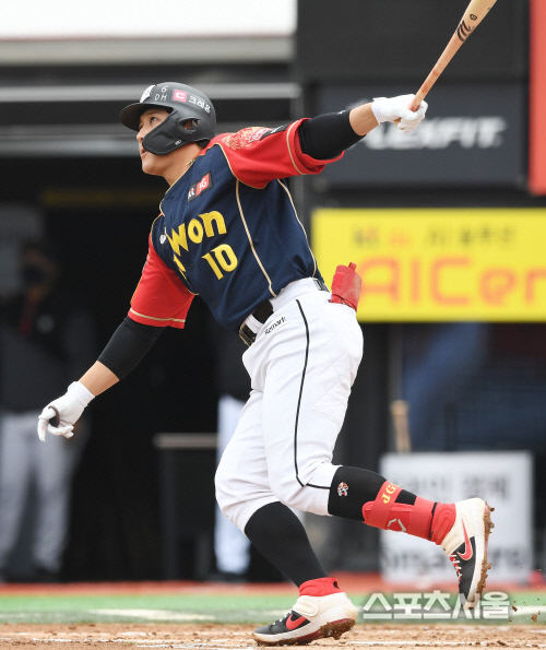 [포토] kt 황재균, 한방으로 동점을 만드는...홈런포!