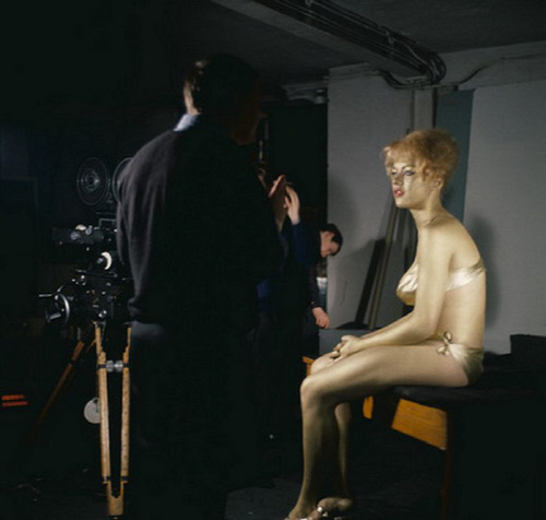 본드걸 출신 '60년대 섹시 스타' 마가렛 놀란, 향년 76세로 사망 [할리웃톡]