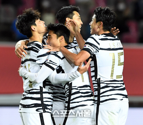 [포토] 이동경, 선제골의 기쁨!