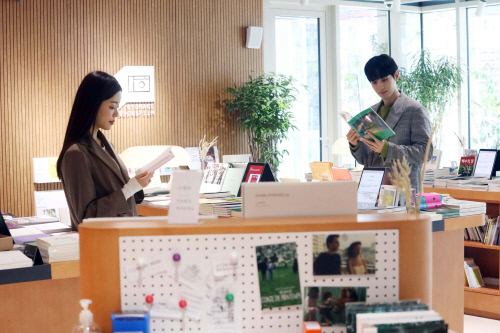 1016 일상비일상의틈_3층