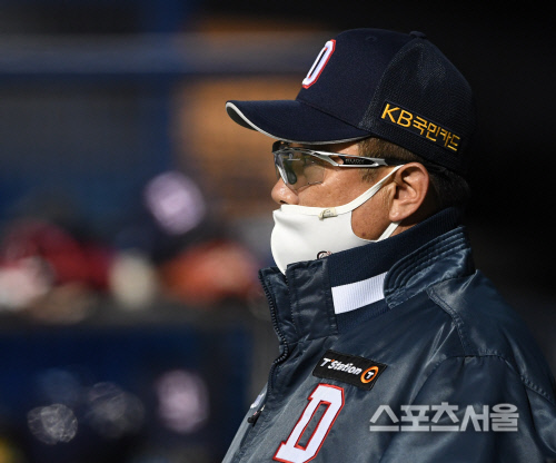 [포토] 두산 김태형 감독, 과연 시즌 최종 순위는?