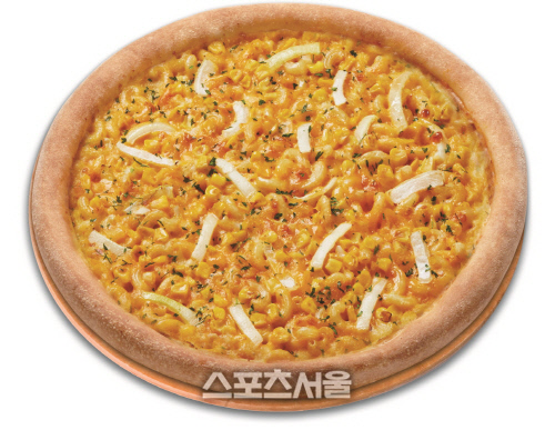 [사진] 파파존스 피자 ‘맥앤치즈 콘 피자’