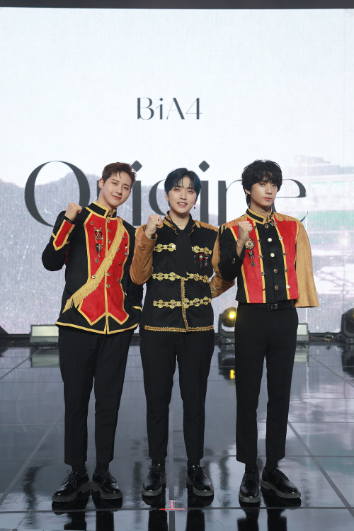 '3인 체제' B1A4, 3년 만에 돌아왔지만 애정은 더 깊어졌다[종합]