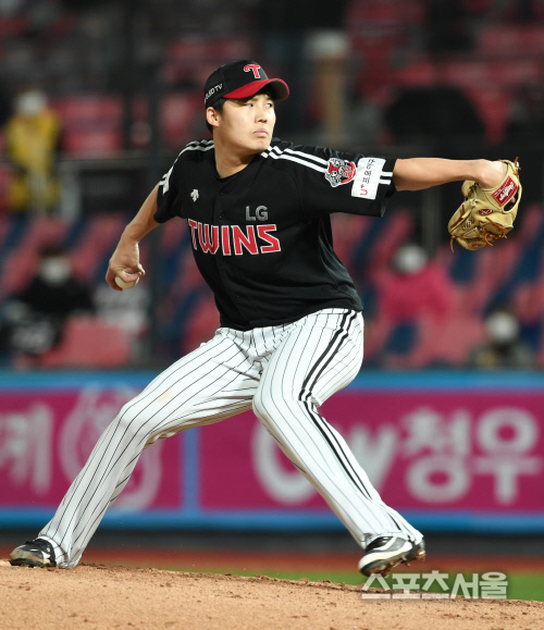 [포토]KT전 선발 등판한 LG 임찬규