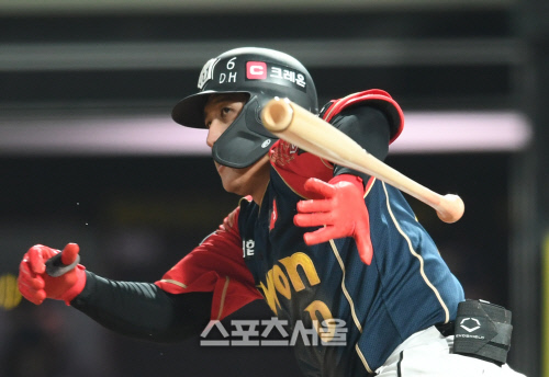 [포토]임찬규를 흔드는 황재균의 2루타