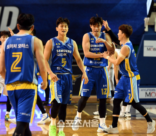 [포토] 삼성, 전자랜드 5연승 저지하며 개막 첫 승