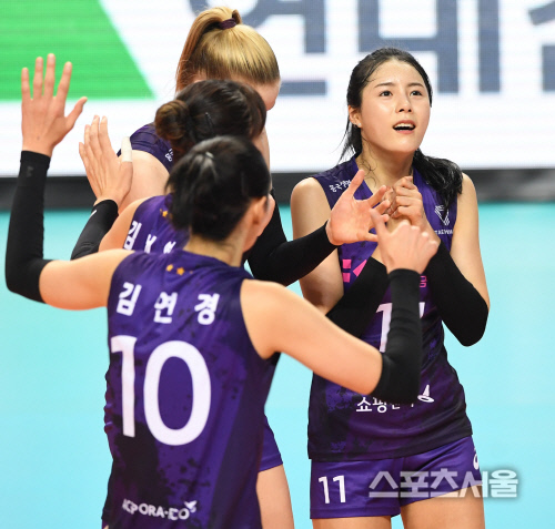 [포토] 흥국생명 이다영, 가슴 졸였잖아...