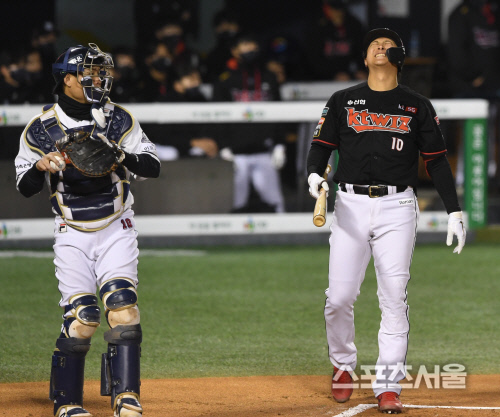 [포토] kt 황재균, 아~~~ 속상해!