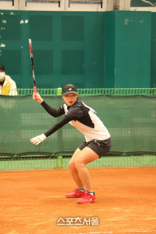 김민주