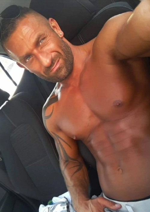 "태닝, 피부암과 연관 없다" 英 17년 선탠 중독자의 주장 [B급통신]