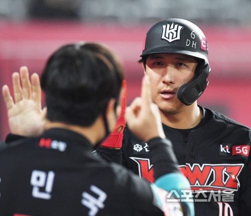 [포토] kt 황재균, 이제 20 홈런에 단 하나!