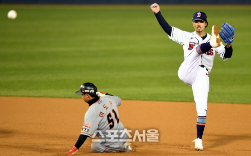 [포토] 오재원 '거침없이 하이킥'