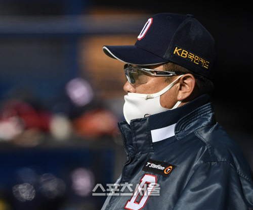 [포토] 두산 김태형 감독, 과연 시즌 최종 순위는?