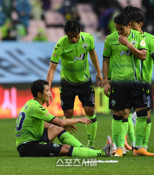 [포토]은퇴 경기 이동국, 하얗게 불태웠어...