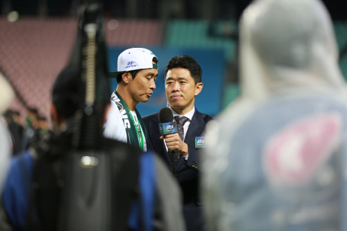 친구 은퇴경기 중계한 현영민 위원 "안 울어 다행…아름다운 은퇴식 부러웠다"[인터뷰]