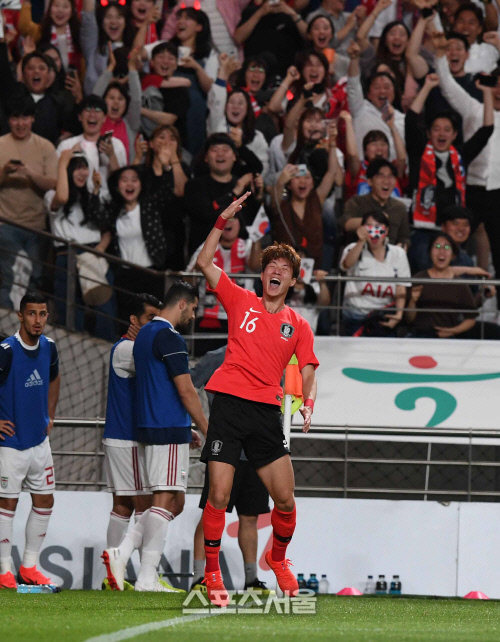 [포토] 황의조, 선제골의 포효!