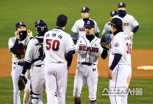 [포토] 두산 오재원, 승리의 기쁨을 누리자!