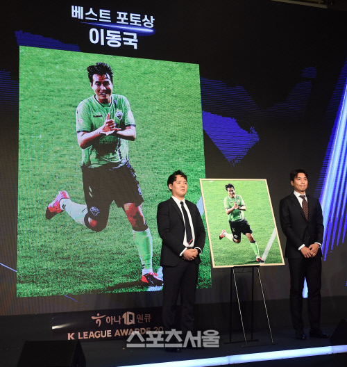 [포토] 이동국, 개막전 결승골로 베스트포토상 수상