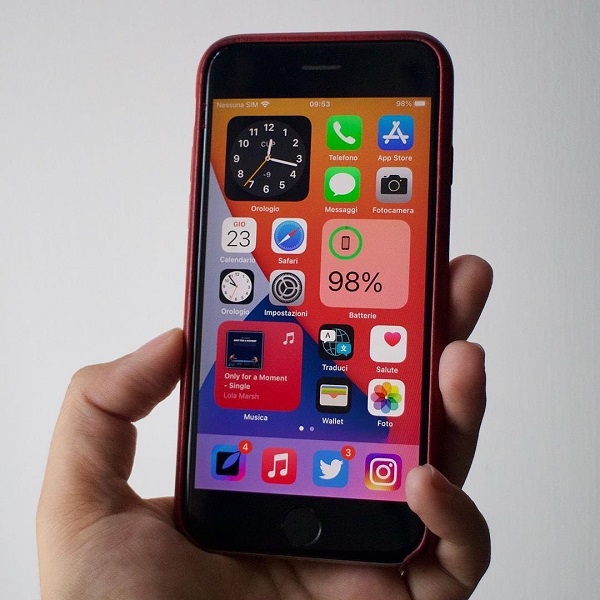 애플 아이폰12 덕분에 구형 아이폰 가격인하