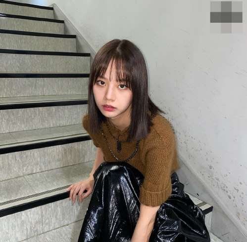 '류준열♥'혜리, 똑단발에 가죽스커트…가을여자로 변신[★SNS]
