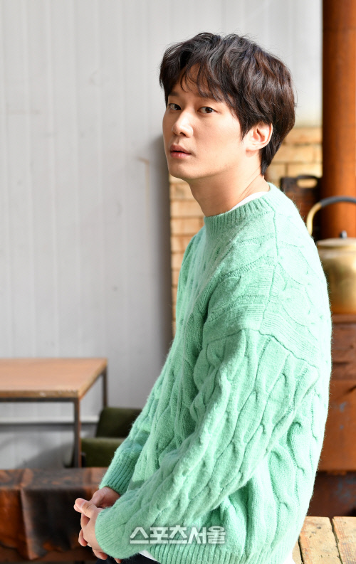 배우 권수현