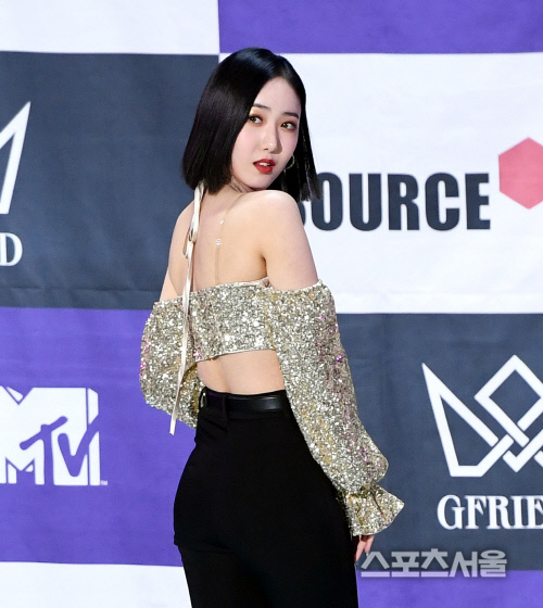 [포토] 여자친구 신비, 뒤태 공개!