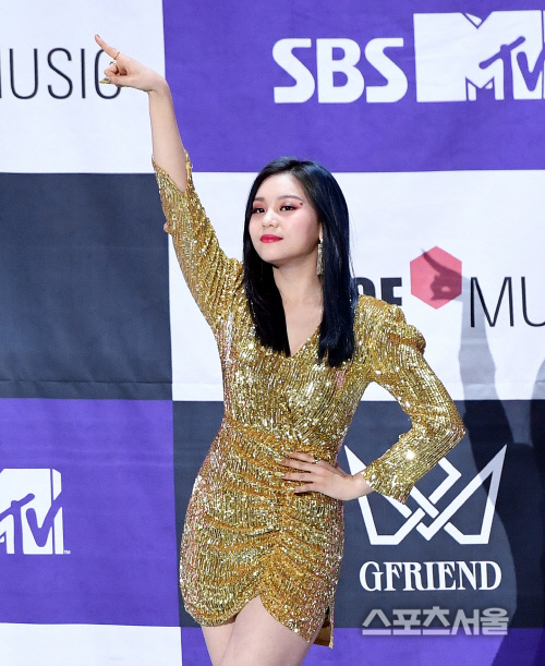 [포토] 여자친구 엄지, 컴백!