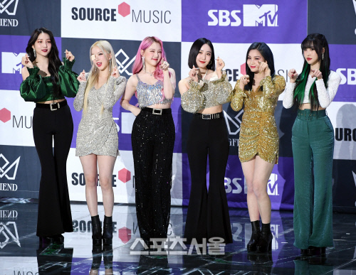 여자친구표 디스코가 온다…타이틀곡 '마고'로 화려한 컴백(종합)