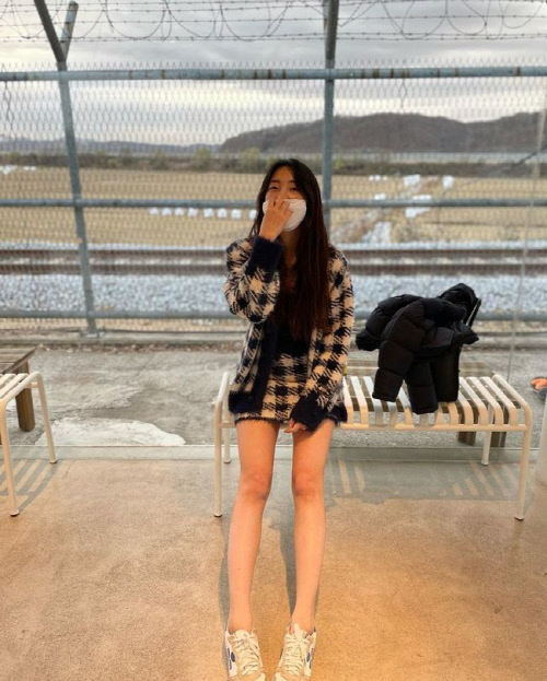 지이수, 171cm 장신의 모델 비율 자랑[★SNS]