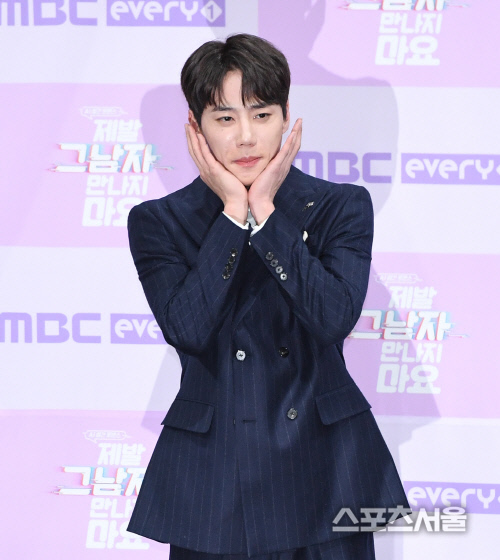 [포토] 이준영, 꽃받침?