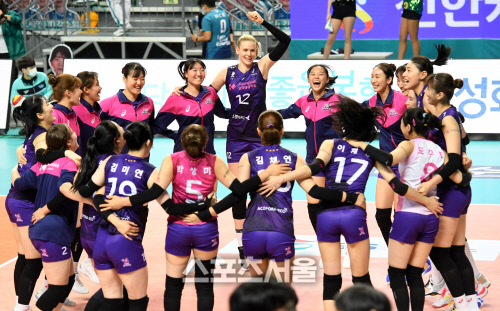 [포토]GS칼텍스에 3-2 승리 거둔 흥국생명, 6연승 질주