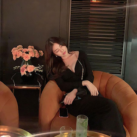 서정희 딸 서동주, 블랙 드레스로 뽐낸 우월 볼륨감[★SNS]