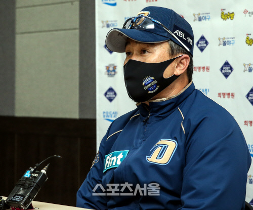 [포토] 이동욱 감독 '5차전 승리할 것'