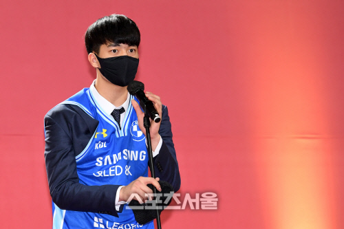 [포토]제물포고 차민석, 고졸 최초 KBL 신인드래프트 전체 1순위 지명