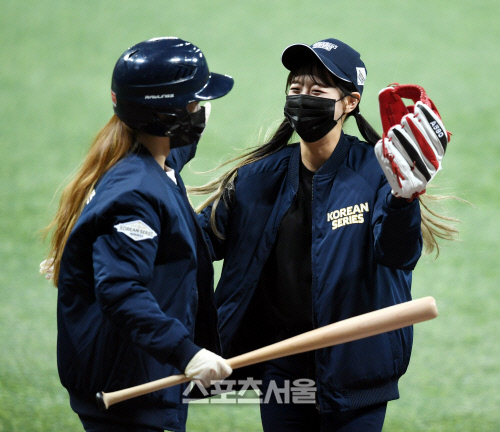 [포토] 츄 '시구 망했어'