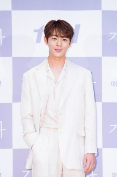 신재하, 오늘(24일) 현역 입대…"짐 내려놓을 수 있어 마음 편해"