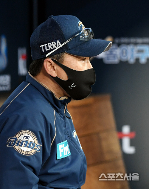 [포토] NC 이동욱 감독, 이제 거의 우승까지...