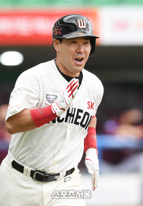 이재원, SK 2021시즌 주장 맡는다 "독하게 이끌어나가겠다"