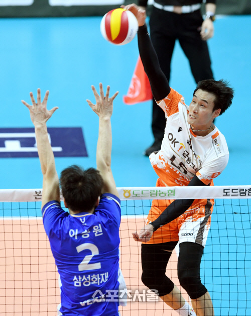 [포토] 최홍석, 스파이크!